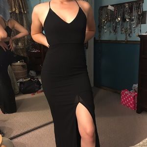 Lulu’s Black Tight Mermaid Floor-length Gown